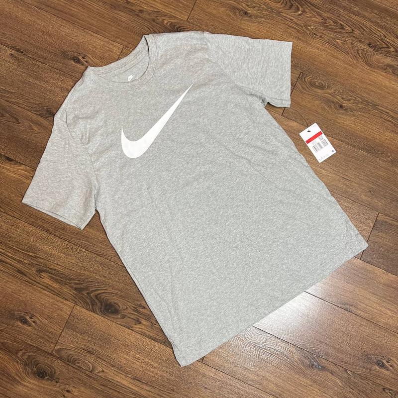 Nike Big Swoosh tee